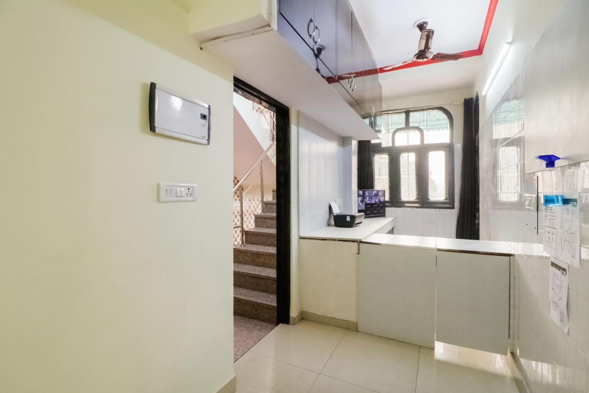 Golden Bridge Hotel New Delhi Exterior foto