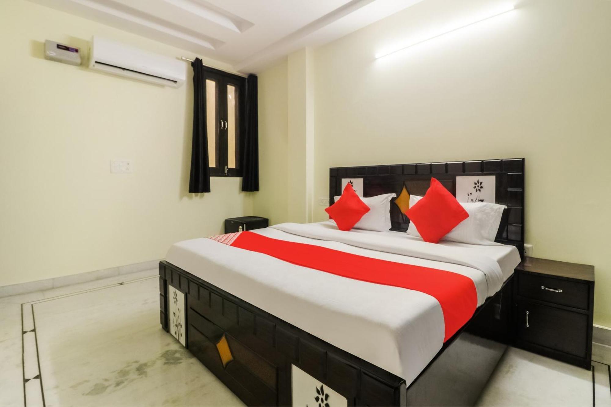 Golden Bridge Hotel New Delhi Exterior foto