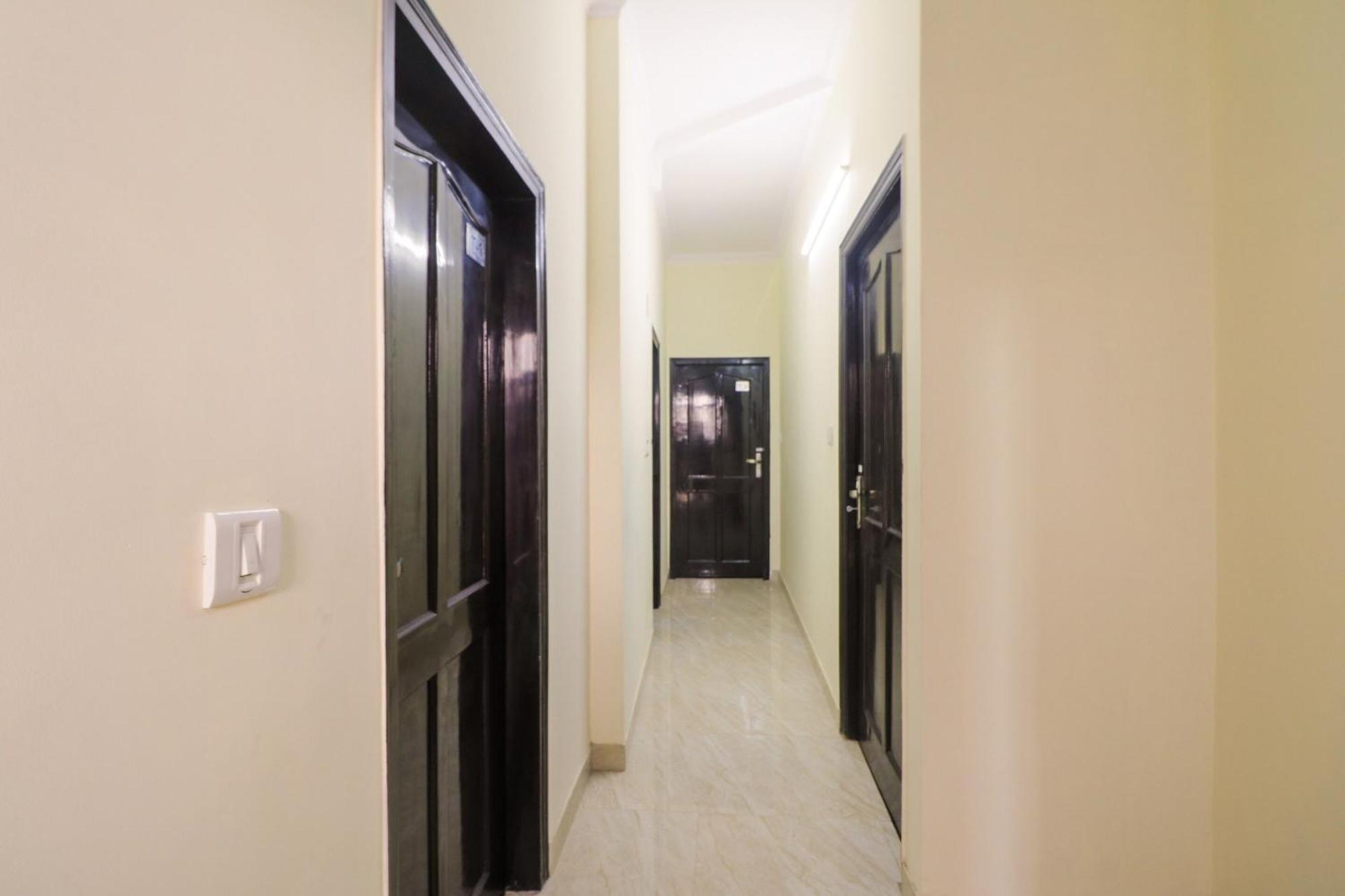 Golden Bridge Hotel New Delhi Exterior foto